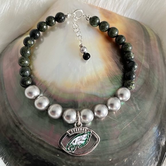Philadelphia Eagles 'Bleeding Green Nation', Midnight Green & Silver Swoop Eagle - Picture 1 of 7
